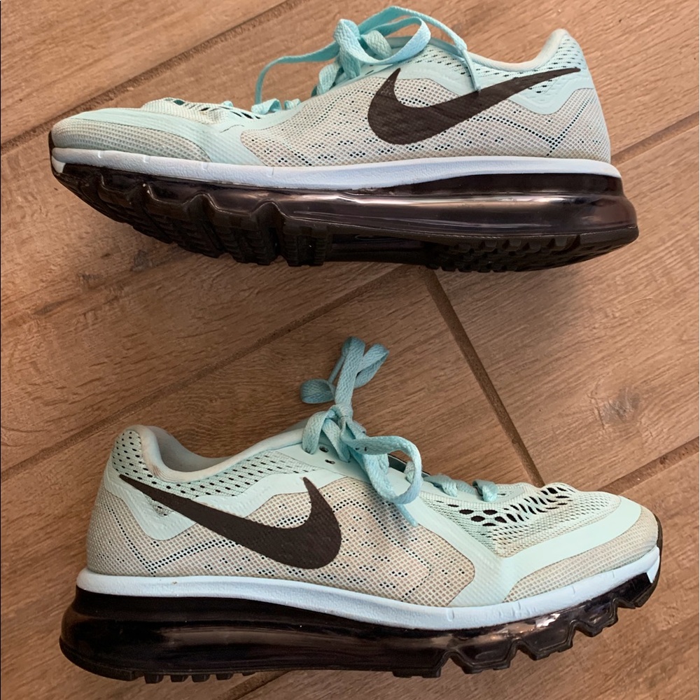 RARE NIKE AIR MAX LIGHT BLUE RUNNING SHOES